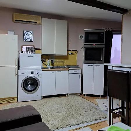 Capital 1 * Bělehrad